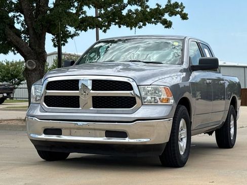 Used 2021 RAM 1500 Classic SLT RWD image 3