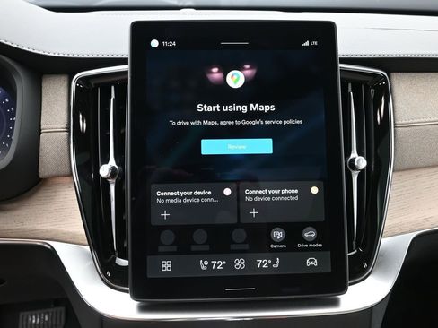 New 2026 Volvo XC90 B6 Plus w/ Protection Package Premier image 17