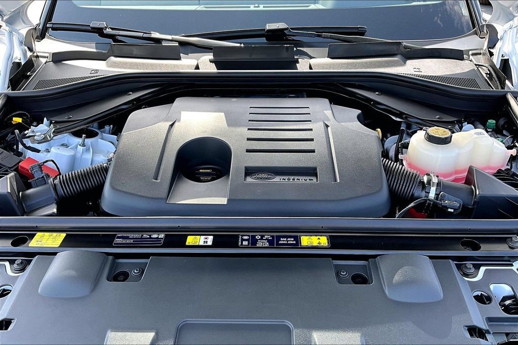 New 2026 Land Rover Range Rover Sport Dynamic SE AWD/4WD image 12