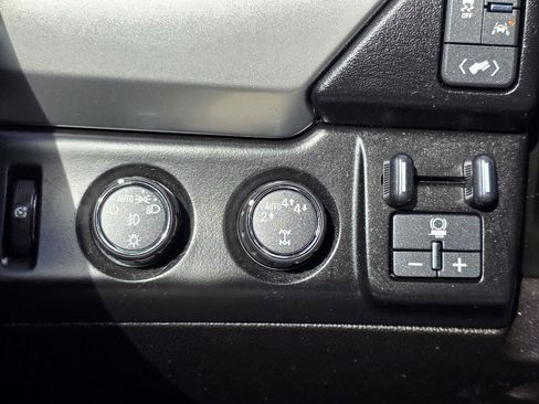 Used 2017 Chevrolet Tahoe Premier w/ Max Trailering Package AWD/4WD image 13
