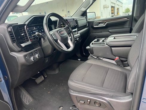 Used 2024 GMC Sierra 1500 SLE AWD/4WD image 9