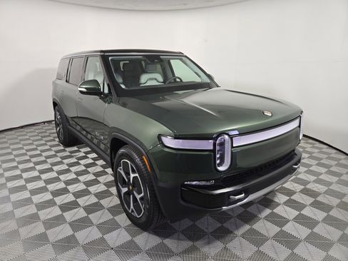 Used 2024 Rivian R1S Adventure AWD/4WD image 7