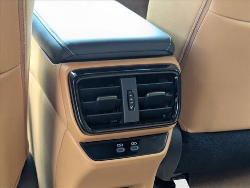 Used 2025 Lexus RZ 300e w/ Accessory Package (Z1) FWD image 18