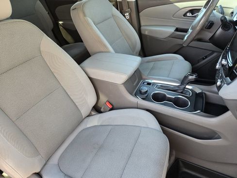 Used 2020 Chevrolet Traverse LT AWD/4WD image 9
