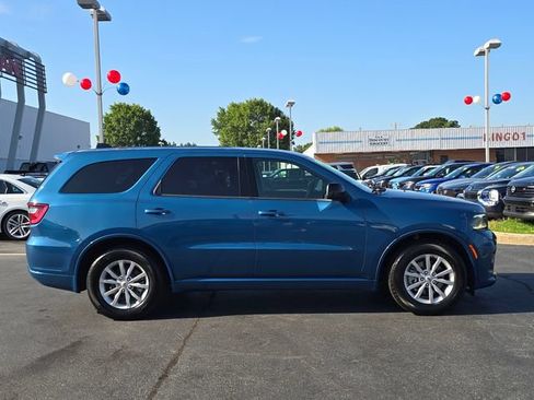 Used 2025 Dodge Durango GT RWD image 2