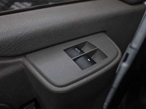 Used 2018 GMC Savana 2500 w/ Driver Convenience Package RWD image 26
