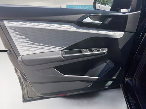 Certified 2022 Volkswagen Taos S FWD image 20