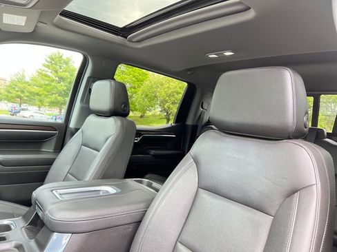 Used 2022 GMC Sierra 1500 SLT AWD/4WD image 17