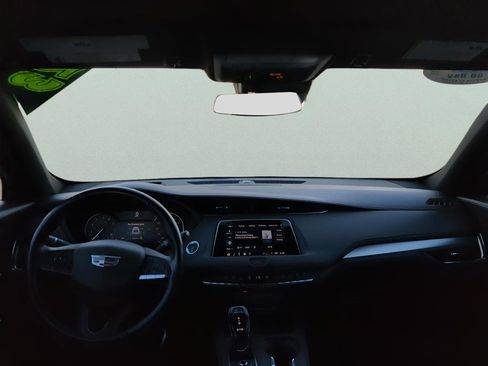 Used 2023 Cadillac XT4 Premium Luxury image 9