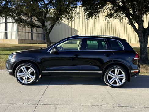 Used 2016 Volkswagen Touareg Executive image 6
