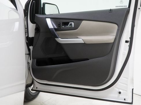 Used 2013 Ford Edge SEL image 40