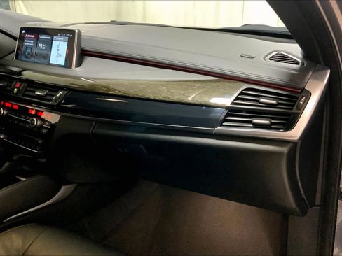 Used 2018 BMW X6 sDrive35i RWD image 18