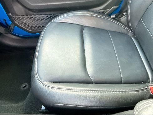 Used 2023 Jeep Wrangler Unlimited Sahara w/ Cold Weather Group image 18