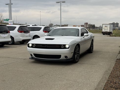 Used 2020 Dodge Challenger R/T w/ Plus Package image 14