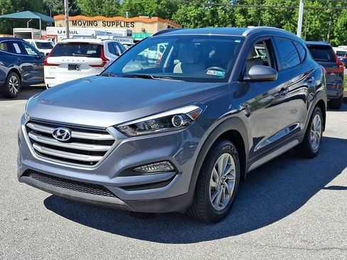 Used 2017 Hyundai Tucson SE w/ SE Popular Package 02 AWD/4WD image 3