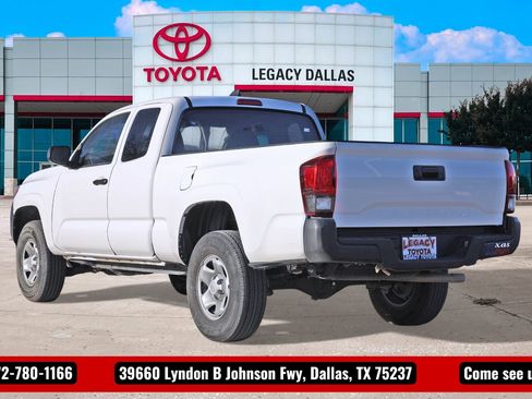 Used 2022 Toyota Tacoma SR image 8