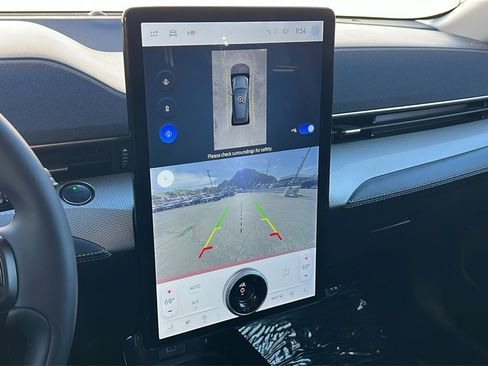 Certified 2022 Ford Mustang Mach-E Select w/ Comfort/Technology Package image 15