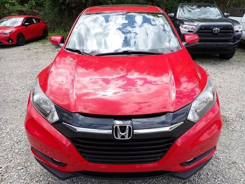 Used 2018 Honda HR-V EX image 8