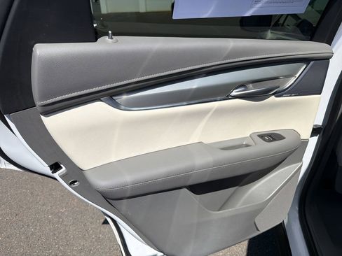 Used 2024 Cadillac XT5 Premium Luxury image 12