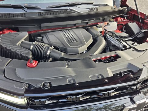 New 2026 Chevrolet Traverse RS w/ LPO, Floor Liner Package FWD image 26