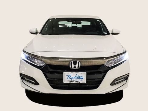 Used 2018 Honda Accord Sport image 3