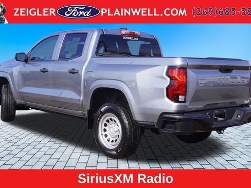 Used 2024 Chevrolet Colorado W/T RWD image 3