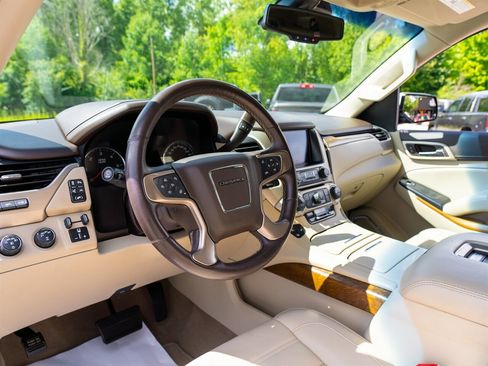 Used 2020 GMC Yukon Denali w/ Denali Ultimate Package image 20