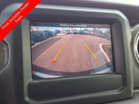 Used 2021 Jeep Wrangler Unlimited Sahara AWD/4WD image 22