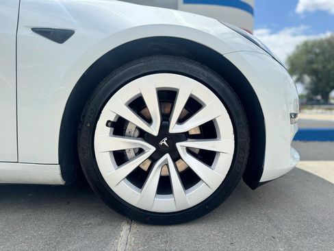 Used 2023 Tesla Model 3 Standard Range image 25
