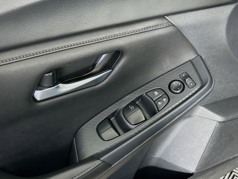 Used 2024 Nissan Sentra SV image 15