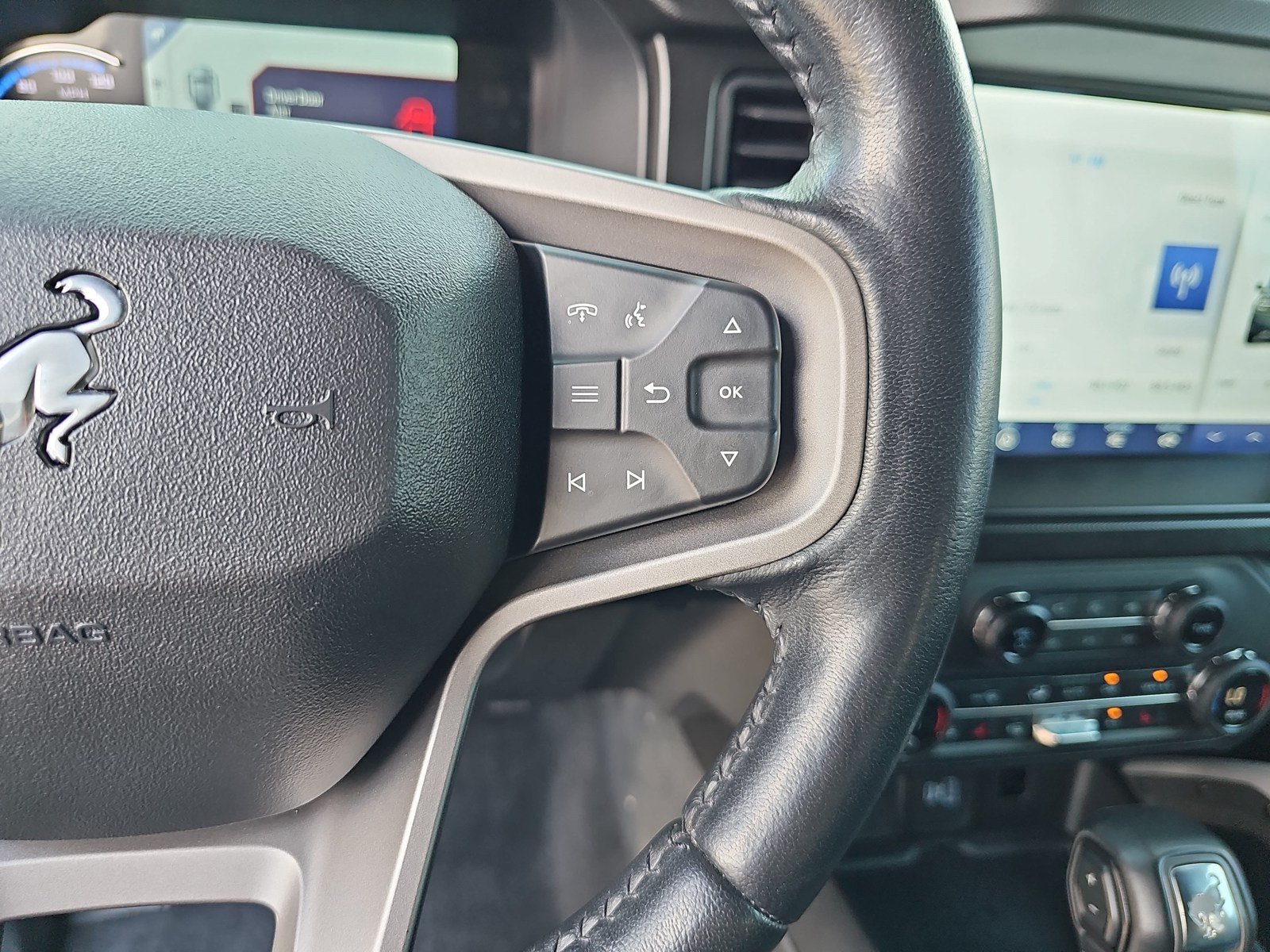 Used 2021 Ford Bronco First Edition AWD/4WD image 18