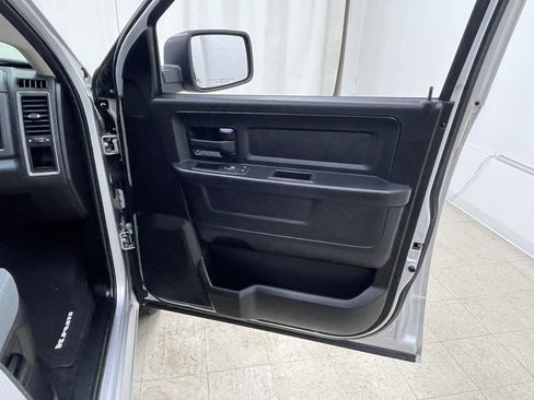 Used 2019 RAM 1500 Express image 8