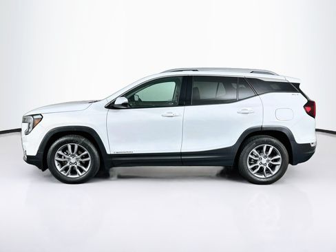 Used 2024 GMC Terrain SLT FWD image 4