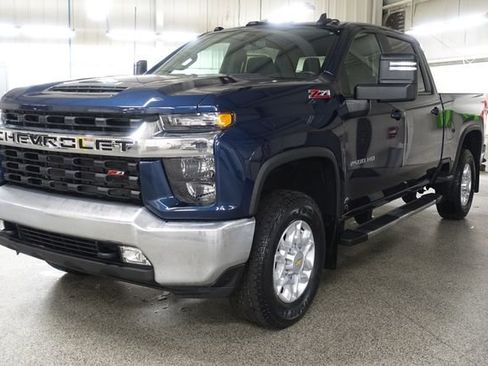 Used 2022 Chevrolet Silverado 2500 LT w/ Convenience Package image 3