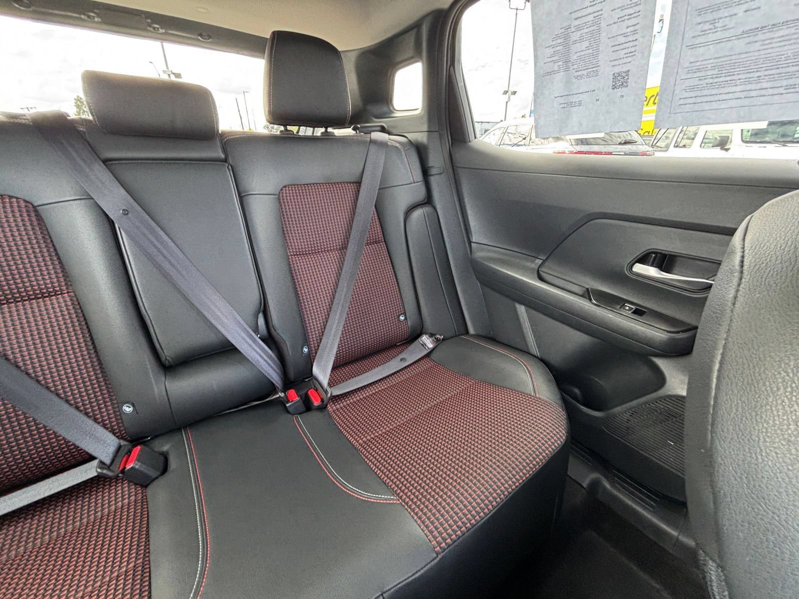 Used 2026 Nissan Kicks SR AWD/4WD image 35