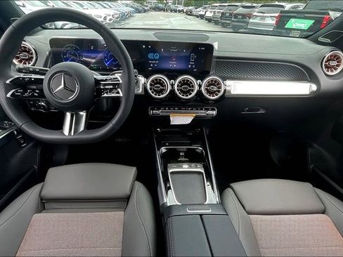 New 2025 Mercedes-Benz EQB 250+ image 4