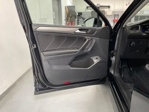 Used 2023 Volkswagen Tiguan SE FWD image 26