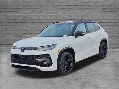 New 2026 Volkswagen Tiguan SE R-Line FWD image 3