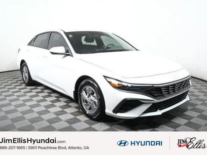 New 2026 Hyundai Elantra SE