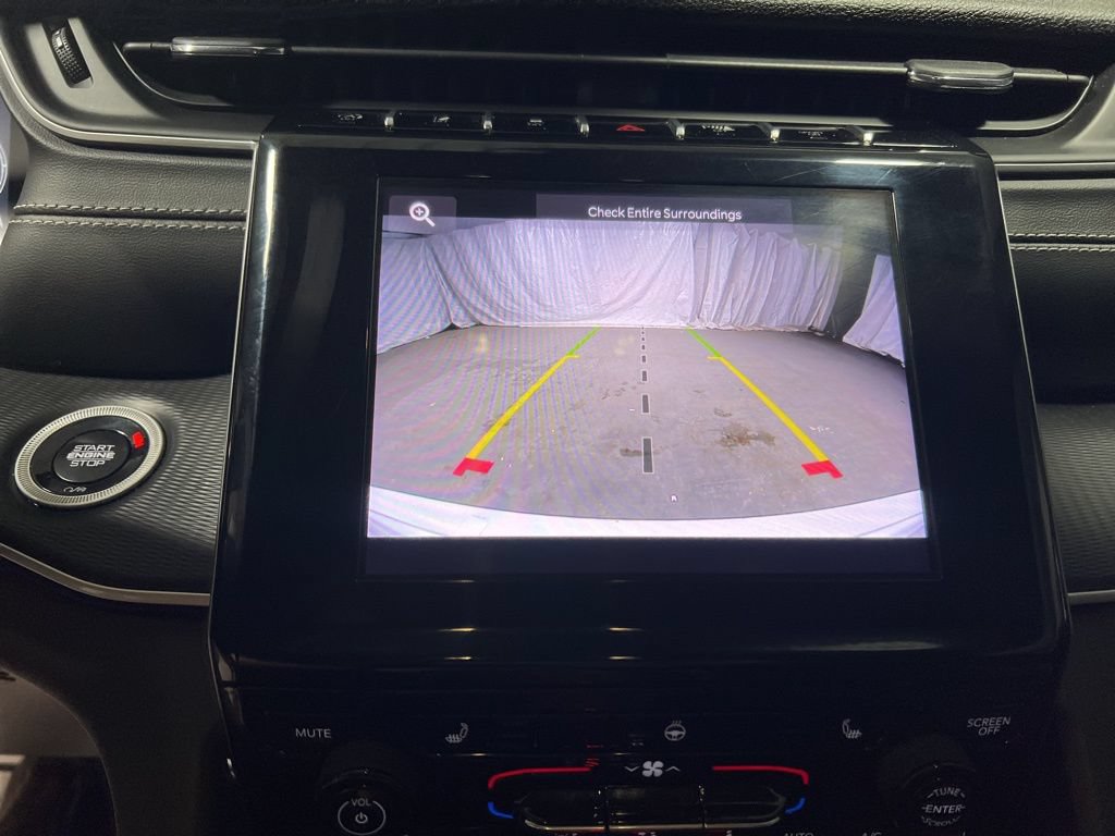 Used 2025 Jeep Grand Cherokee Altitude AWD/4WD image 30