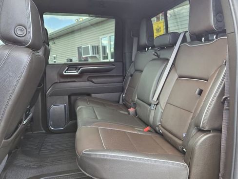 Used 2024 GMC Sierra 2500 Denali w/ Technology Package AWD/4WD image 11