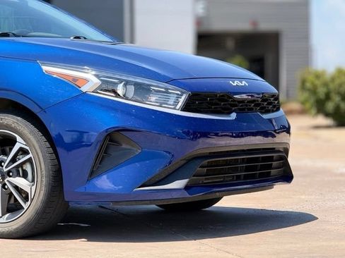 Used 2023 Kia Forte LXS FWD image 7