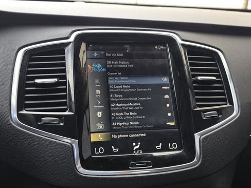 Used 2018 Volvo XC90 T6 Momentum w/ Convenience Package AWD/4WD image 25