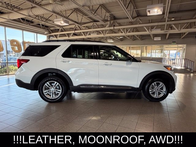 Used 2023 Ford Explorer XLT AWD/4WD image 10