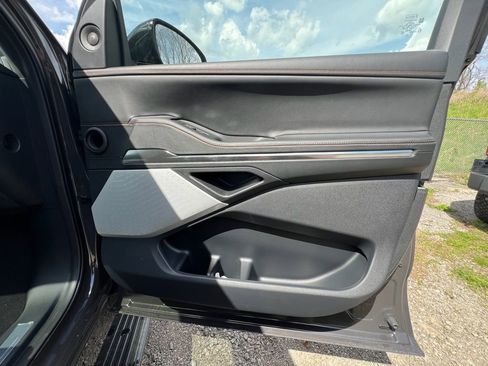 New 2025 Lincoln Navigator L Black Label AWD/4WD image 24