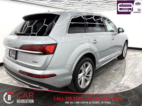 Used 2024 Audi Q7 3.0T Premium Plus image 11