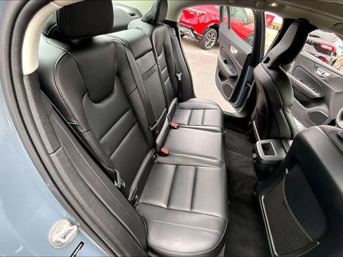 Used 2024 Volvo S60 B5 Core image 36