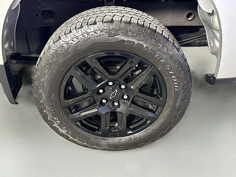 Used 2022 Chevrolet Silverado 1500 Custom image 28