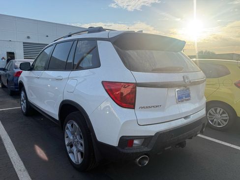 Certified 2024 Honda Passport EX-L image 3
