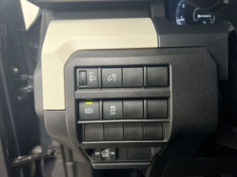Used 2024 Toyota Tacoma TRD Off-Road AWD/4WD image 19